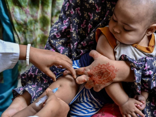 Bangladesh measles outbreak kills over 220 children since March | The Express Tribune