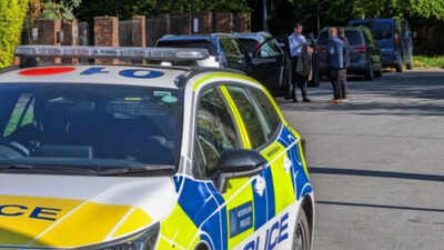 London stabbing: Two injured in Jewish neighbourhood; Starmer calls attack ‘deeply concerning’ – The Times of India