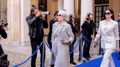 Miranda Priestly Hangs Up Her Own Coat Now