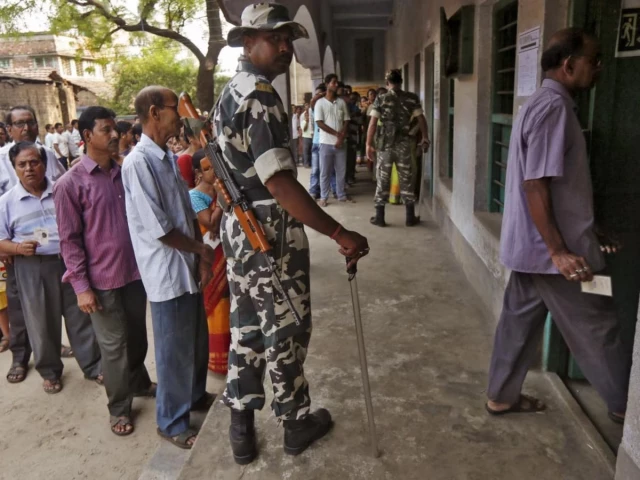 Muslims ‘disproportionately’ affected as 9 million names struck off voter rolls for polls in India’s West Bengal: report | The Express Tribune