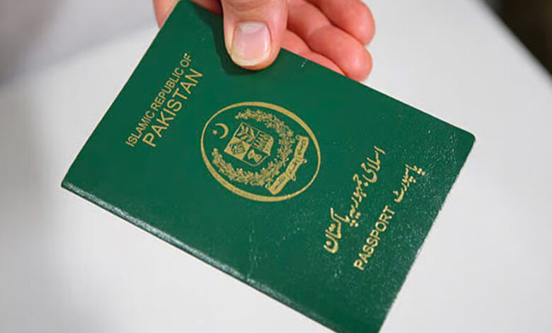 2026 کے سب سے طاقتور اور کمزور پاسپورٹس کی فہرست جاری، پاکستان کی پوزیشن کیا ہے؟ – Daily Qudrat