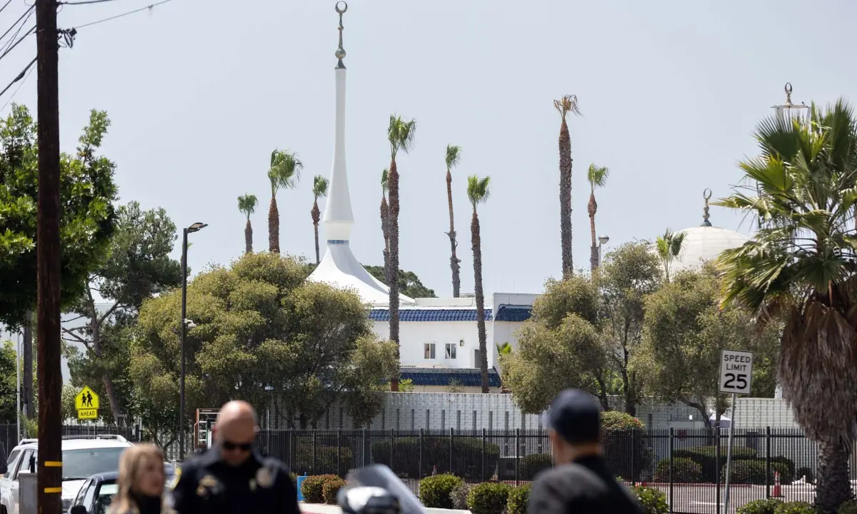 5 dead, including 2 teen suspects, after shooting at San Diego’s largest mosque