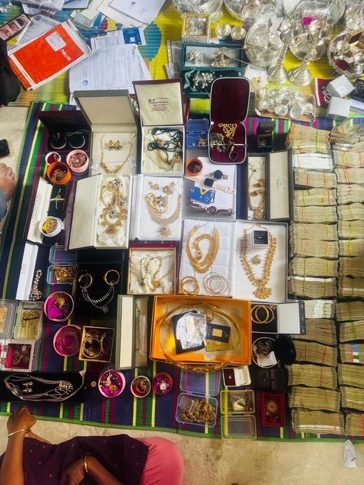 ACB Raids HMWSSB General Manager’s Premises in Hyderabad, Seizes ₹1.05 Crore Cash and Gold-Silver