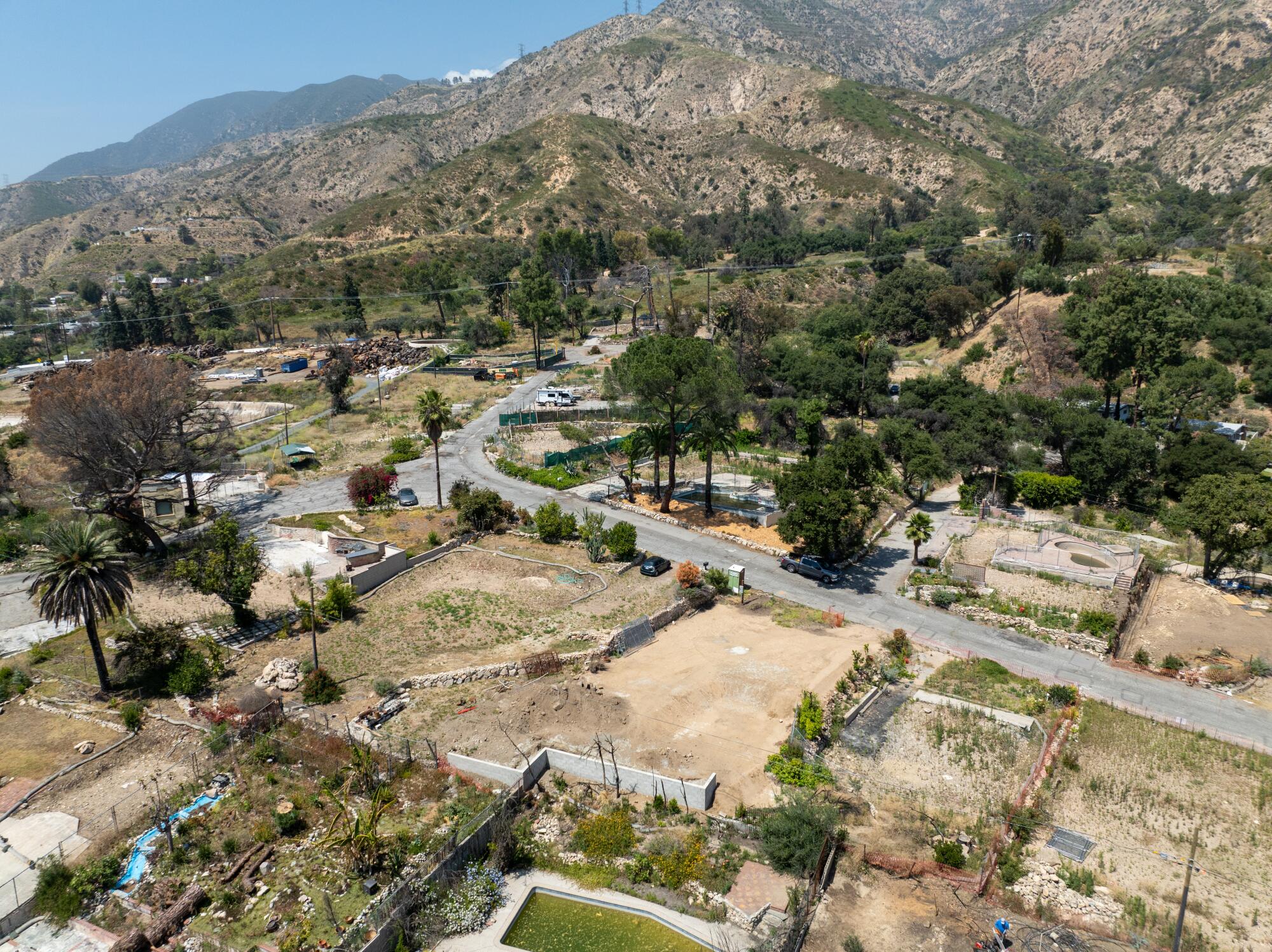 Altadena’s latest roadblock to rebuilding: Sewage