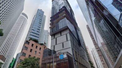 American tourist plunges to her  death from 29th floor of Hong Kong hotel