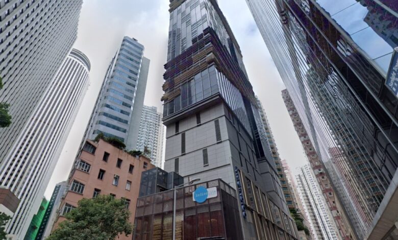 American tourist plunges to her  death from 29th floor of Hong Kong hotel