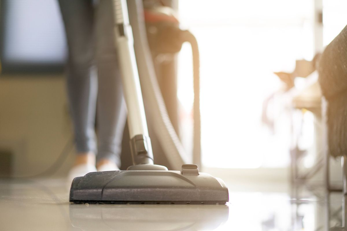 Anyone with a vacuum cleaner urged to sprinkle kitchen ingredient inside