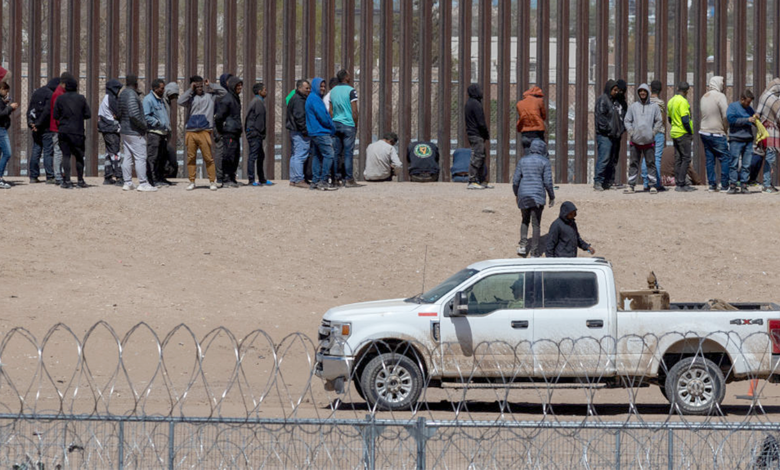 Civil rights groups file lawsuit seeking to block Texas law allowing cops to arrest illegal migrants