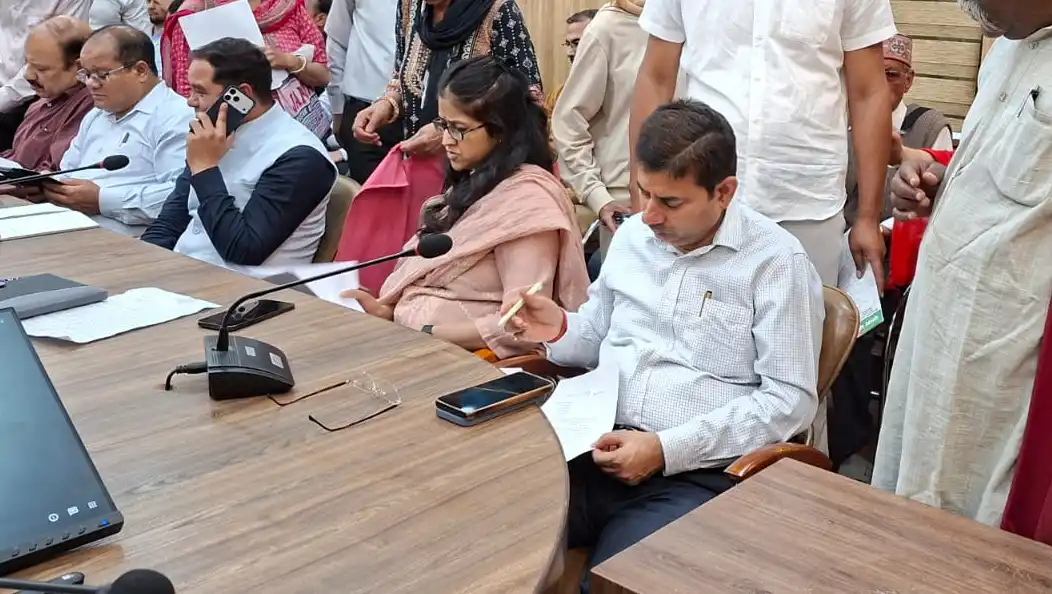 Dehradun Janta Darbar : बेटे ने माता-पिता को घर से निकाला, प्रशासन ने भरण-पोषण अधिनियम में दर्ज किया केस – Doon Horizon