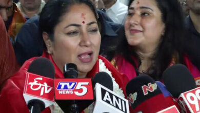 Delhi CM Rekha Gupta offers prayers at Tirupati Balaji Temple during Brahmotsavam