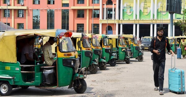 Delhi-NCR taxi, auto drivers announce three-day strike from May 21 over fare hike demand