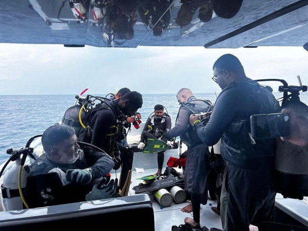 Divers find bodies of 4 Italians in Maldives sea cave