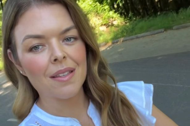 Doireann Garrihy enjoys sunny family getaway with sisters Aoibhin and Ailbhe