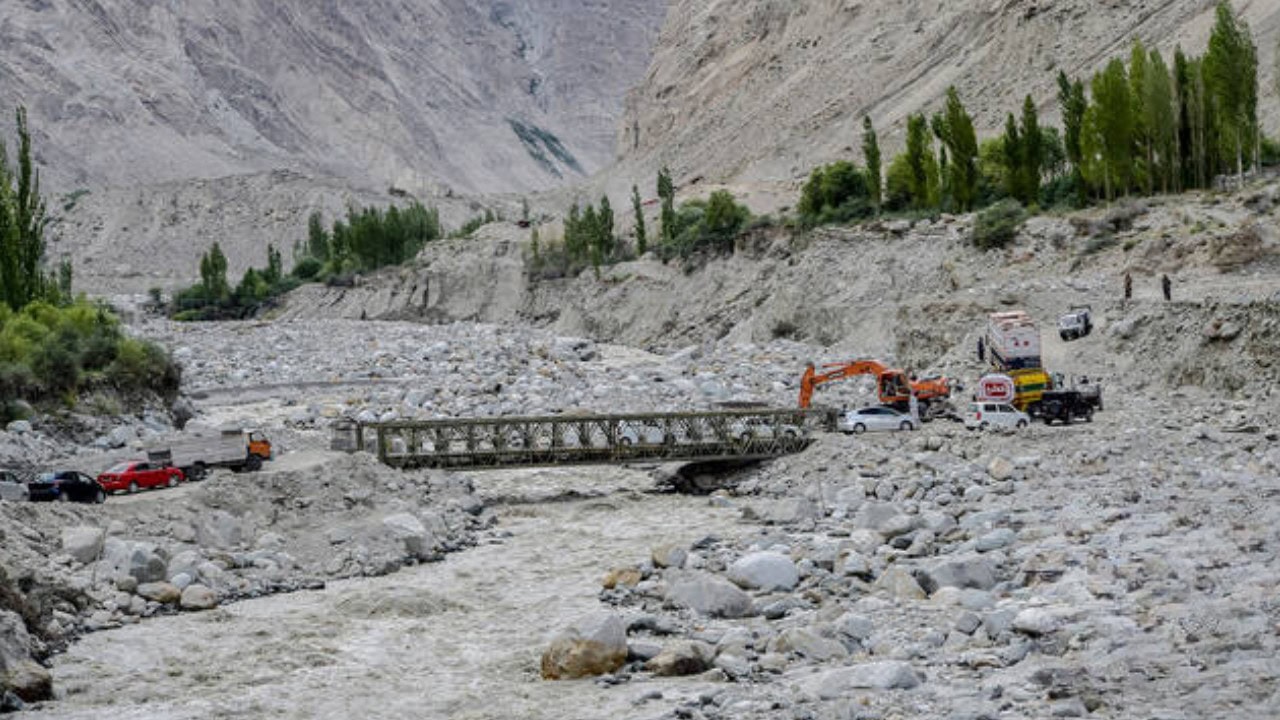 Glacial flood warning puts northern areas on high alert