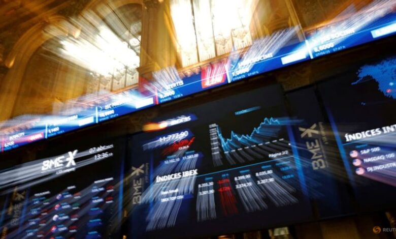 Global equity funds draw inflows for the seventh week on earnings optimism