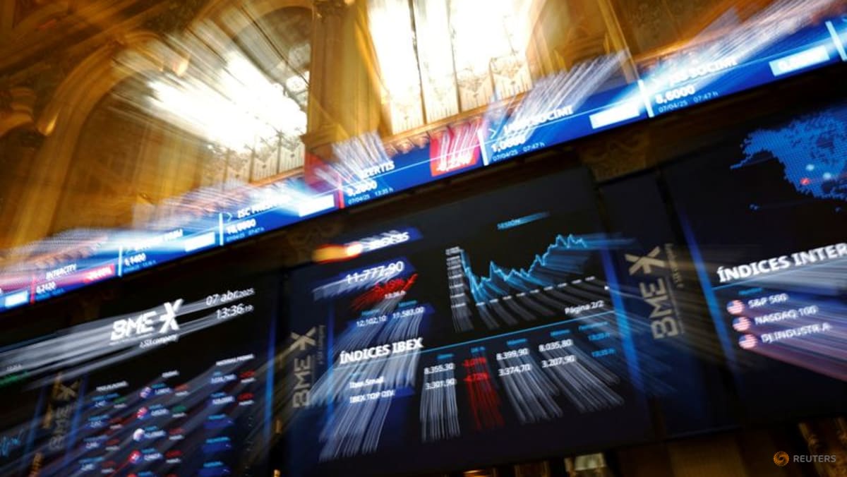 Global equity funds draw inflows for the seventh week on earnings optimism