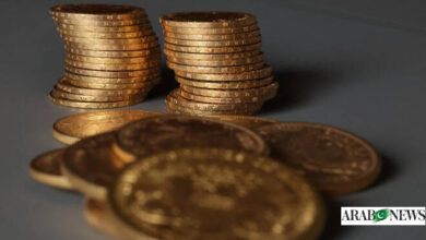 Gold gains as US-Iran peace hopes ease inflation concerns