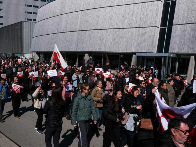 Greenlanders demonstrate against Trump as US diplomats open new consulate | The Express Tribune