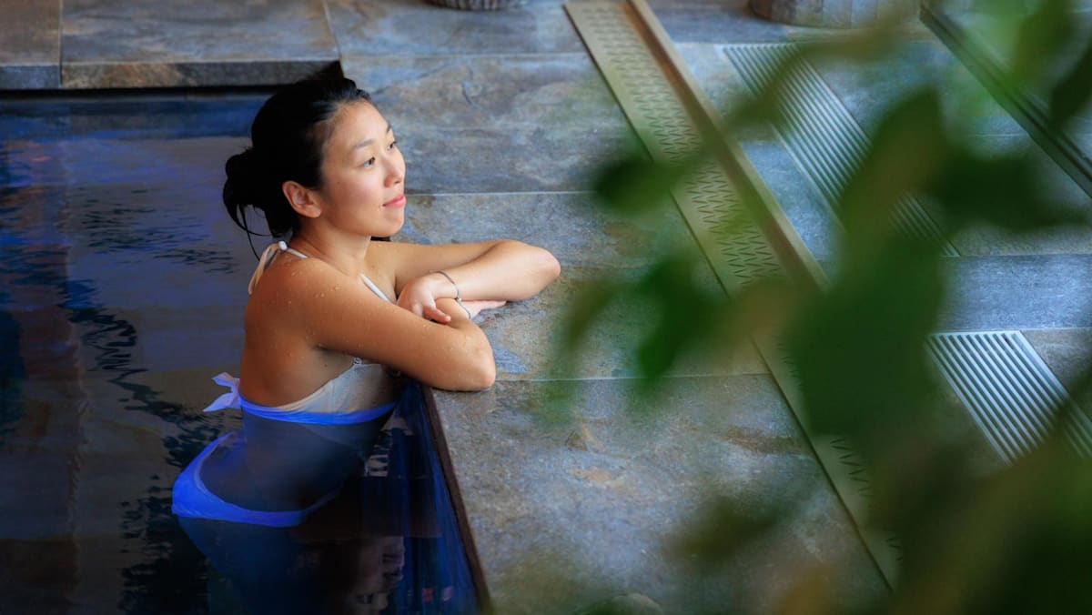 Hot, cold, repeat: Contrast bath therapy is the latest wellness trend – how does it work?