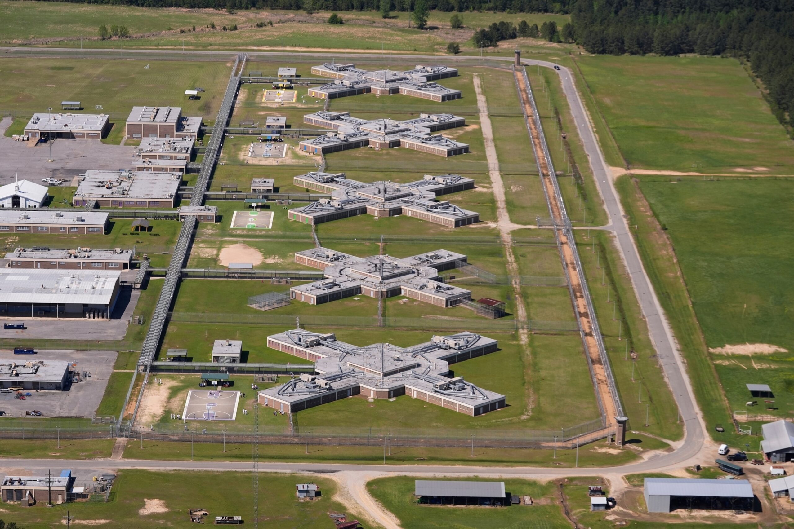 Independent agency overseeing misconduct in immigration detention facilities shut down