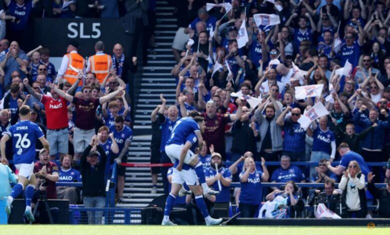 Ipswich promoted to the Premier League, Wrexham miss playoffs