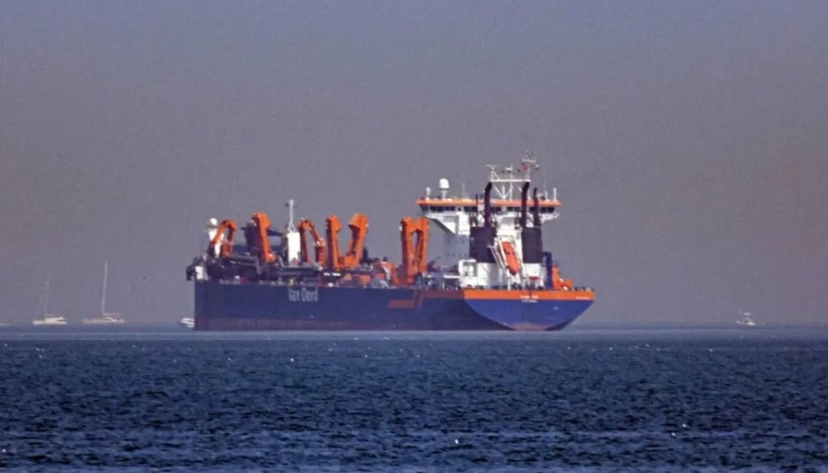 Iran opens Strait of Hormuz access to Chinese-linked tankers