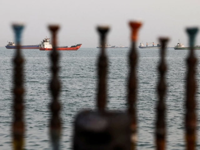 Iran says draft deal with US would reopen Hormuz shipping, end naval blockade | The Express Tribune