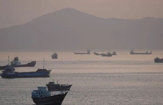Iran says it forced US warship back from Strait of Hormuz – SUCH TV