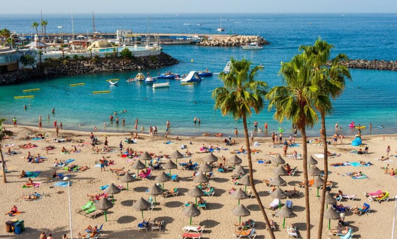 Irish tourists heading to Spain warned over new six drink limit