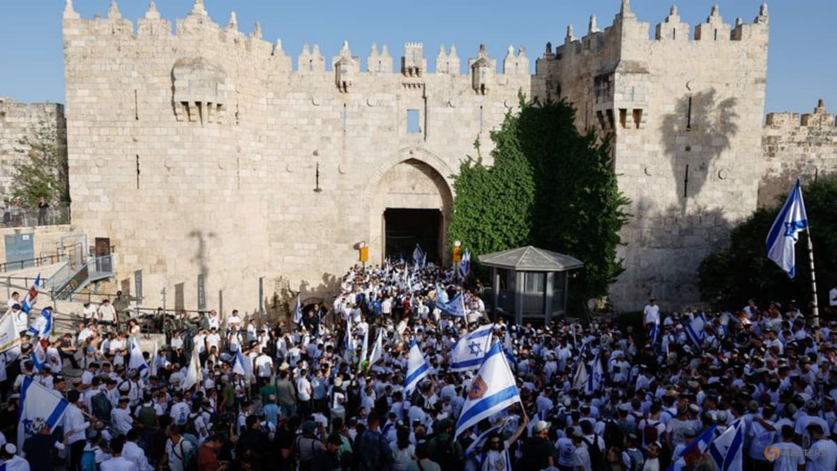Israelis chant threats, anti-Palestinian slogans at Jerusalem Day march