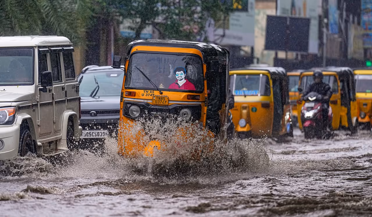 Kolkata Weather LATEST Update: Heavy Rainfall, Storm Forecast Issued Due To Low Pressure