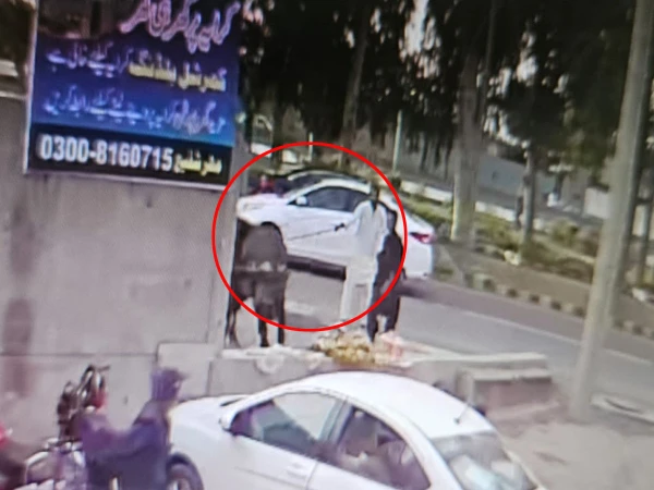 Lahore: Three Members of Inter-District Cattle Theft Gang Arrested, Footage Also Emerges | Express News