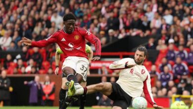 Late goal by Mainoo lifts Manchester United to 3-2 win over rivals Liverpool