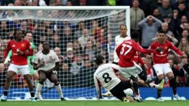 Man Utd beat Liverpool to secure Champions League place