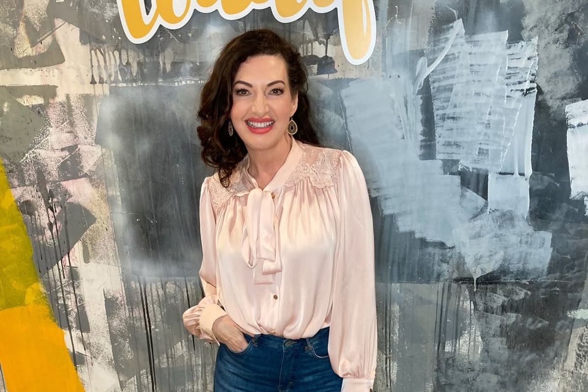 Maura Derrane stuns in pink blouse and wide leg jeans on RTÉ’s Today show