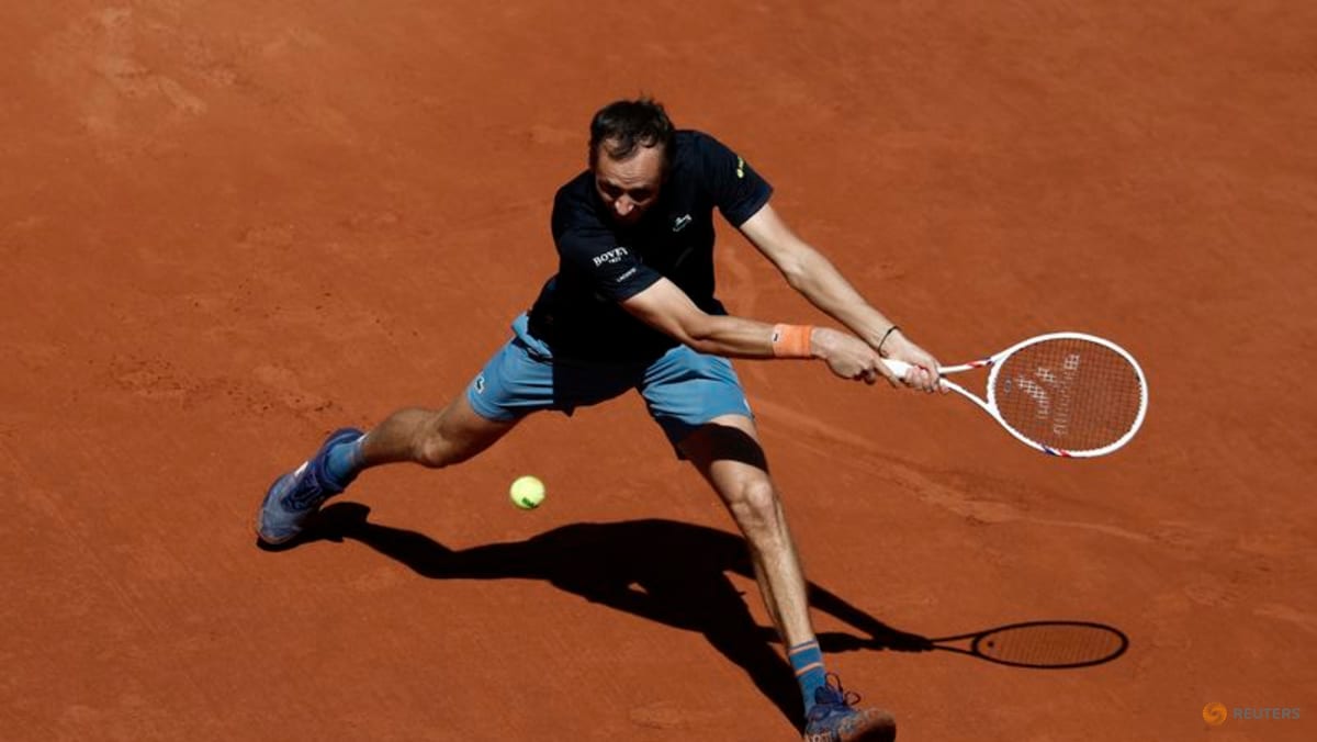 Medvedev stunned by wildcard Walton in French Open first round