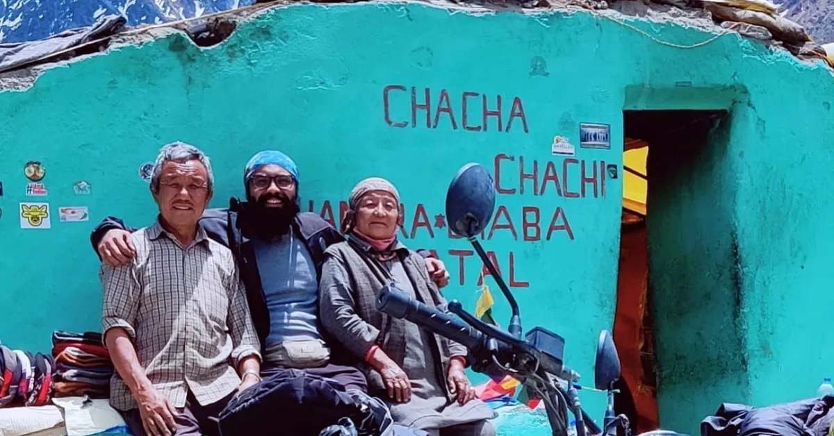 Meet the Couple Behind Ladakh’s Chacha-Chachi Dhaba, a Lifeline in Snowstorms at 11000 Feet