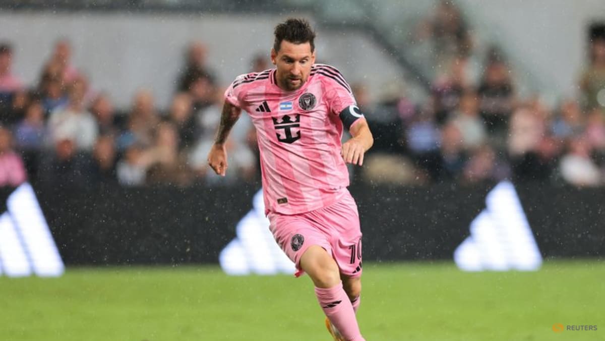 Messi suffers hamstring overload weeks before World Cup