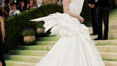 Met Gala 2026: The Folks Wearing White Included the Swan Dress to End All Swan Dresses – Go Fug Yourself
