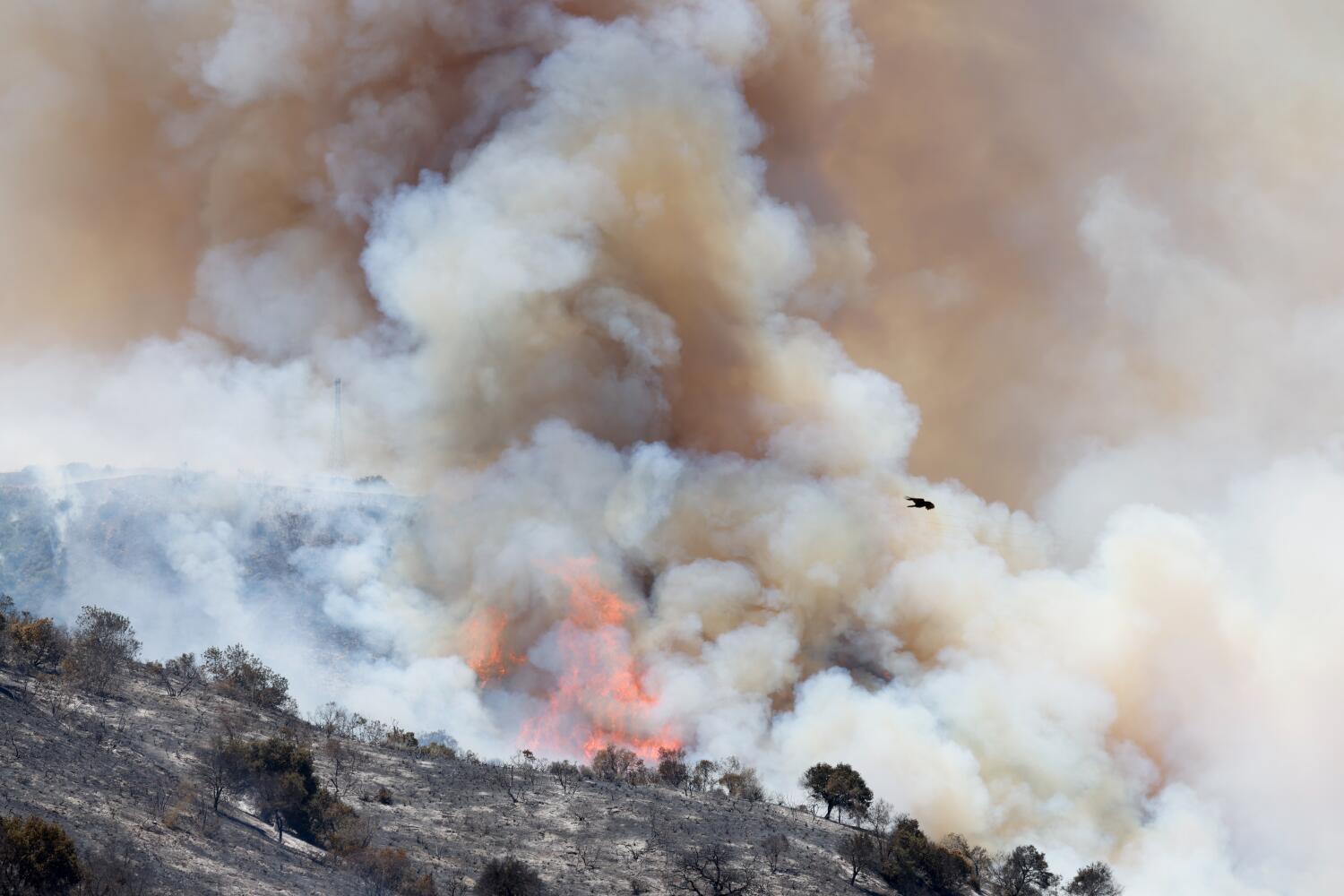 Multiple wildfires trigger unhealthy air quality alert in Southern California