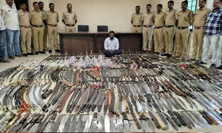 Nanded Weapons Seized: क्या धर्म के नाम पर दहलाने की थी तैयारी, �