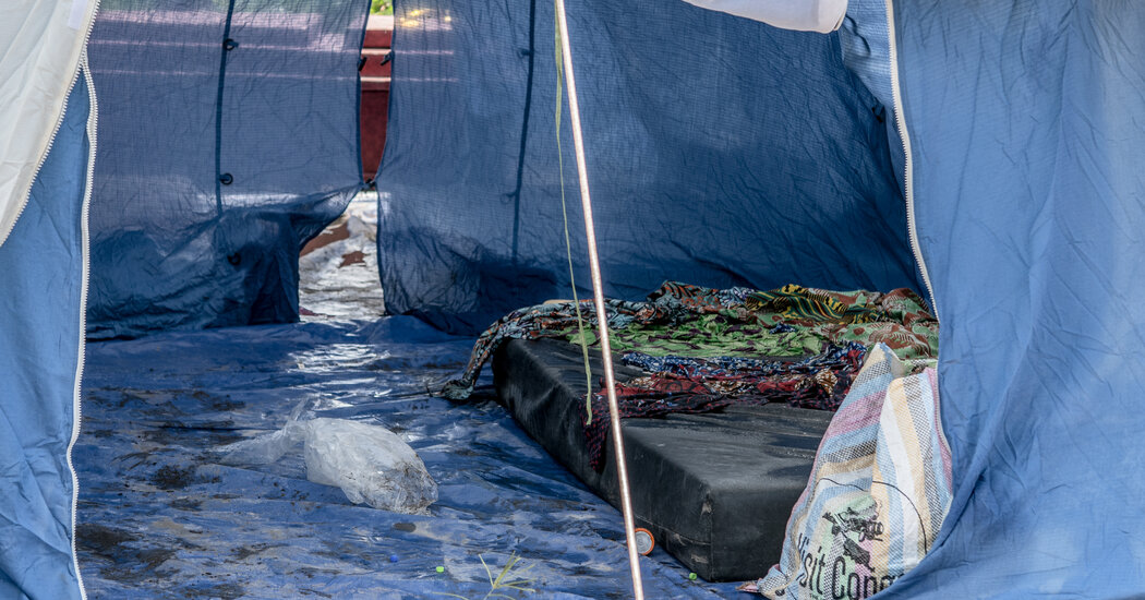 Opinion | Ebola Is a Terrible Disease. I Saw It Firsthand.