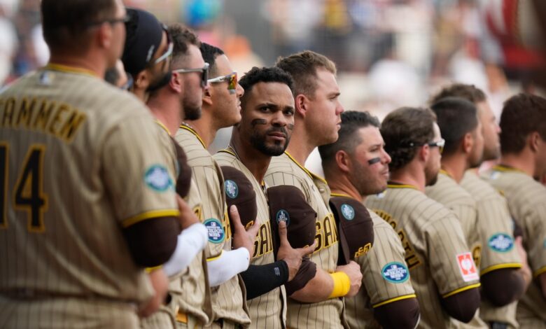 Padres announce agreement to sell team to investor group led by Kwanza Jones and José E. Feliciano