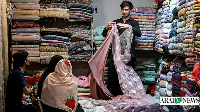 Pakistan Eid retail sales plunge by up to 60 percent amid inflation, higher taxes — traders