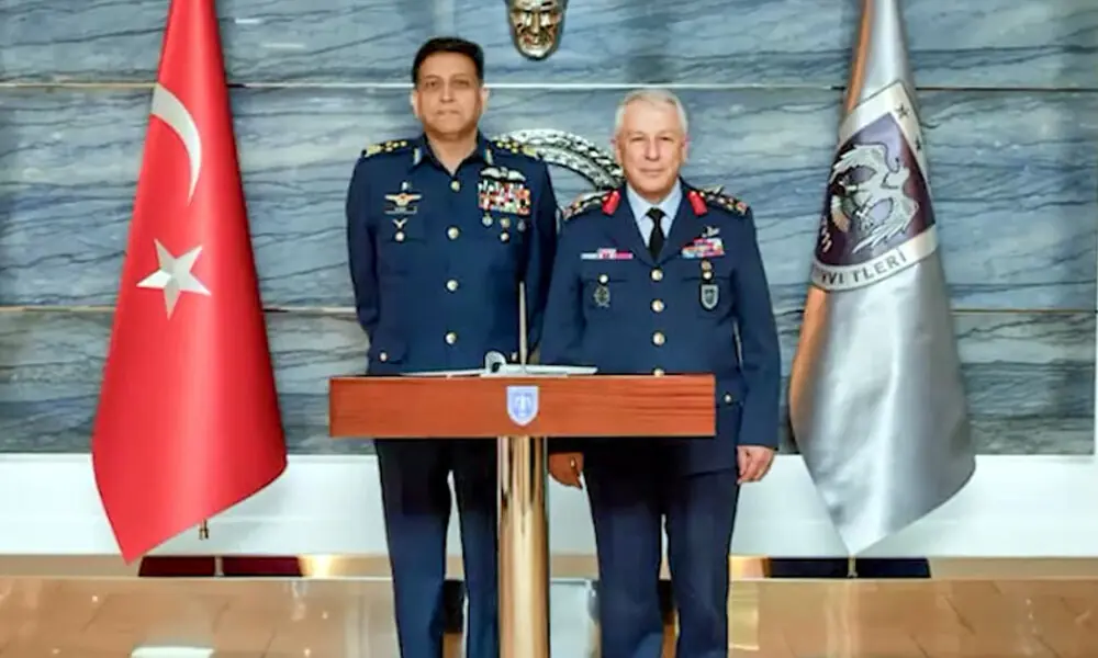 Pakistan, Turkiye vow enhanced collaboration in defence: ISPR