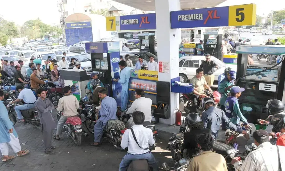 Pakistan plans oil reserves, storage push as Hormuz constraints expose vulnerabilities