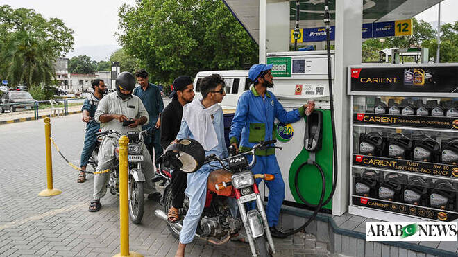 Pakistan’s middle class pushed to brink as fuel prices soar amid Iran war