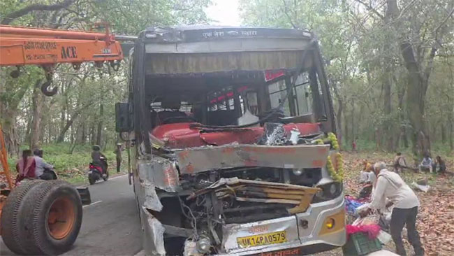 Pilgrims injured in 2 bus head-on collision – Pioneer Edge | Uttarakhand News in English | Dehradun News Today| News Uttarakhand | Uttarakhand latest news