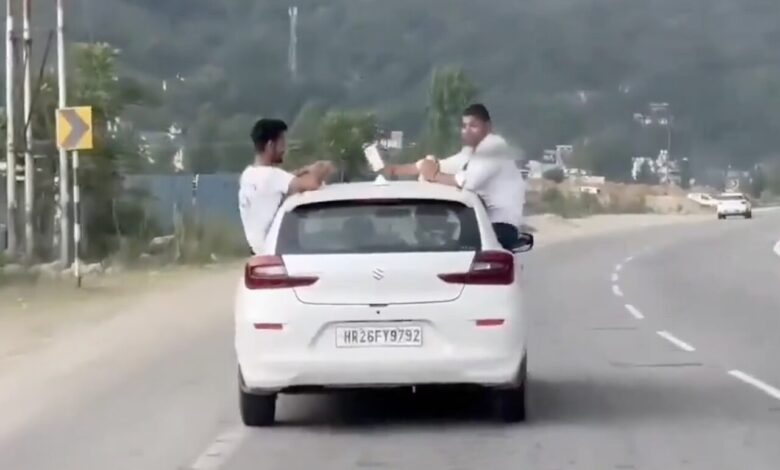 Reckless Tourist Behavior Caught on Camera on Kiratpur-Manali Four-Lane