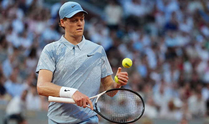Ruthless Sinner powers into French Open second round